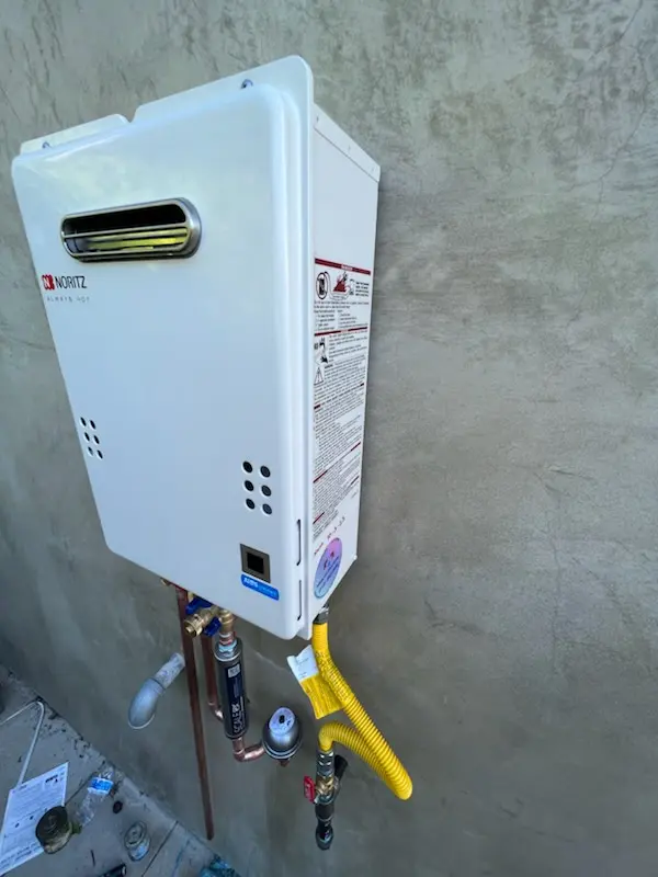 Tankless water heater installation for Franklin Park homes